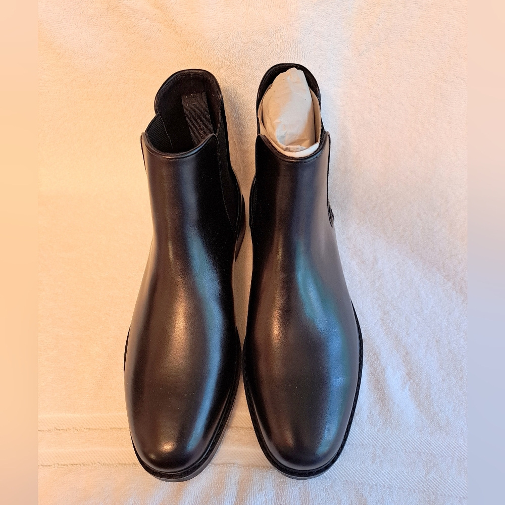 NEW Calvin Klein FENWICK Black Chelsea Boots - 8.5 - Picture 6 of 9